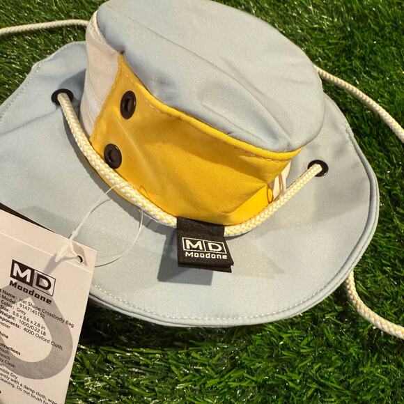 Moodone Hat Purse - Picture 1 of 3